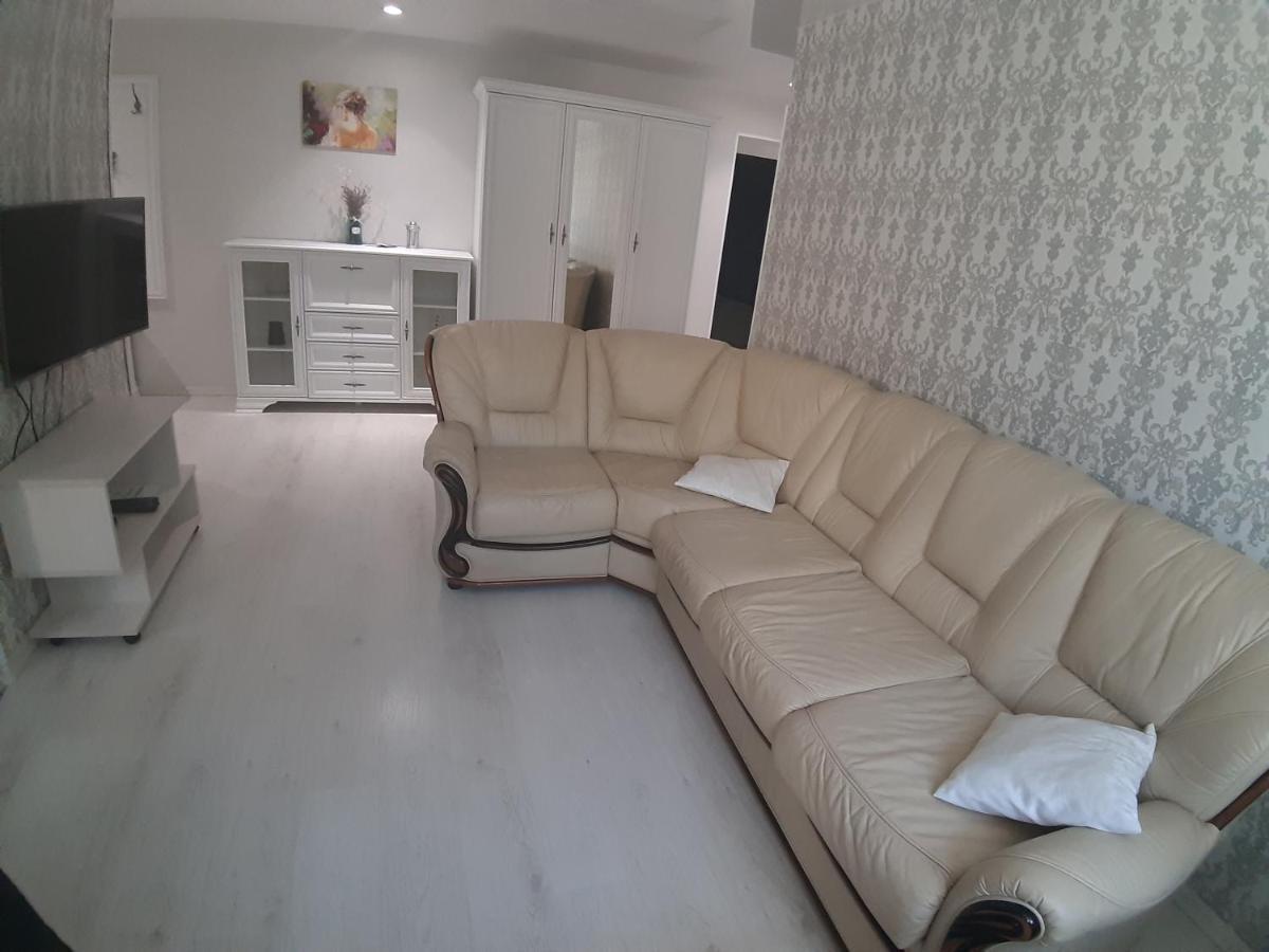 Appartment New In Center Mogiljov Exteriör bild